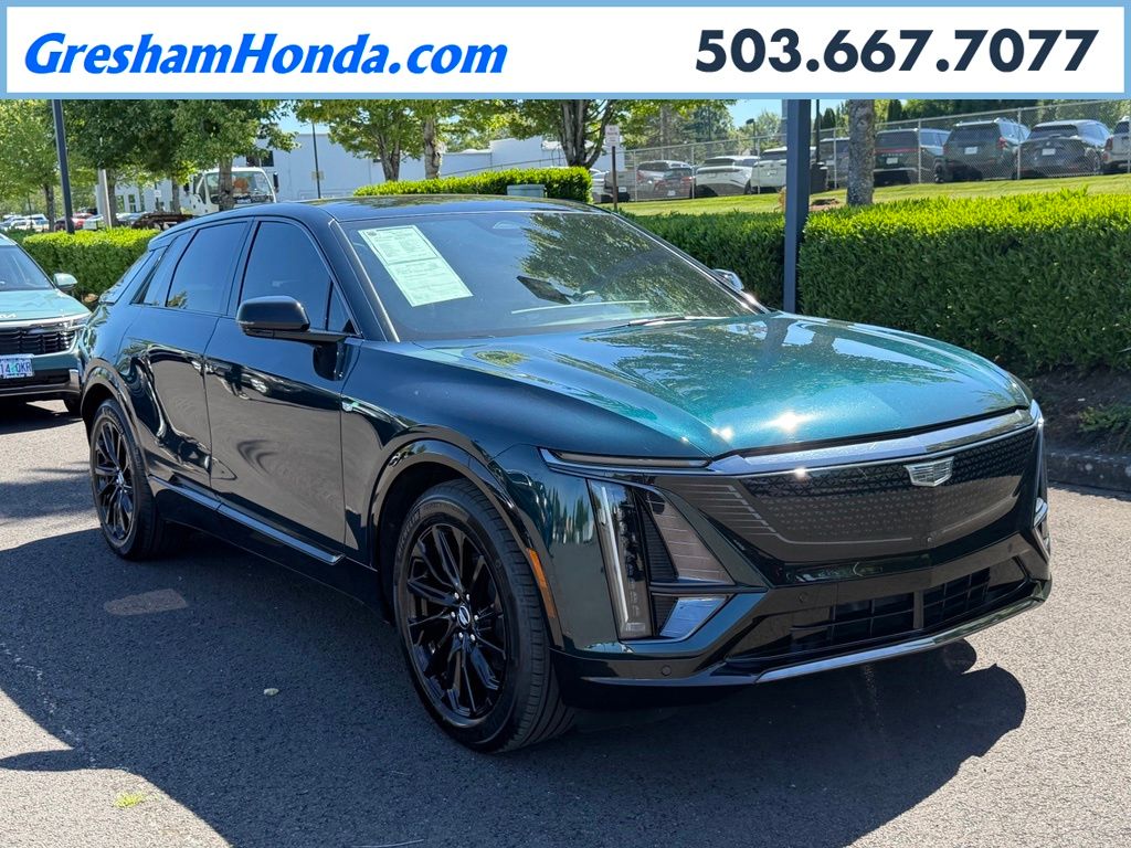 2024 Cadillac LYRIQ Sport Image 3 of 29