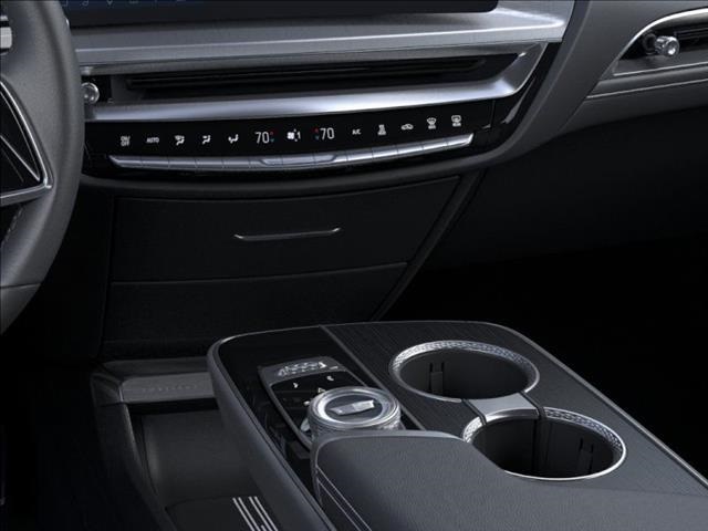 Vehicle image 19 of 24