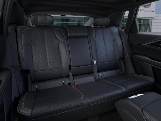 Vehicle image 17 of 24