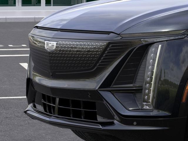 Vehicle image 13 of 24