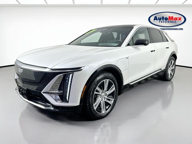 2024 Cadillac LYRIQ Tech Image 1 of 31