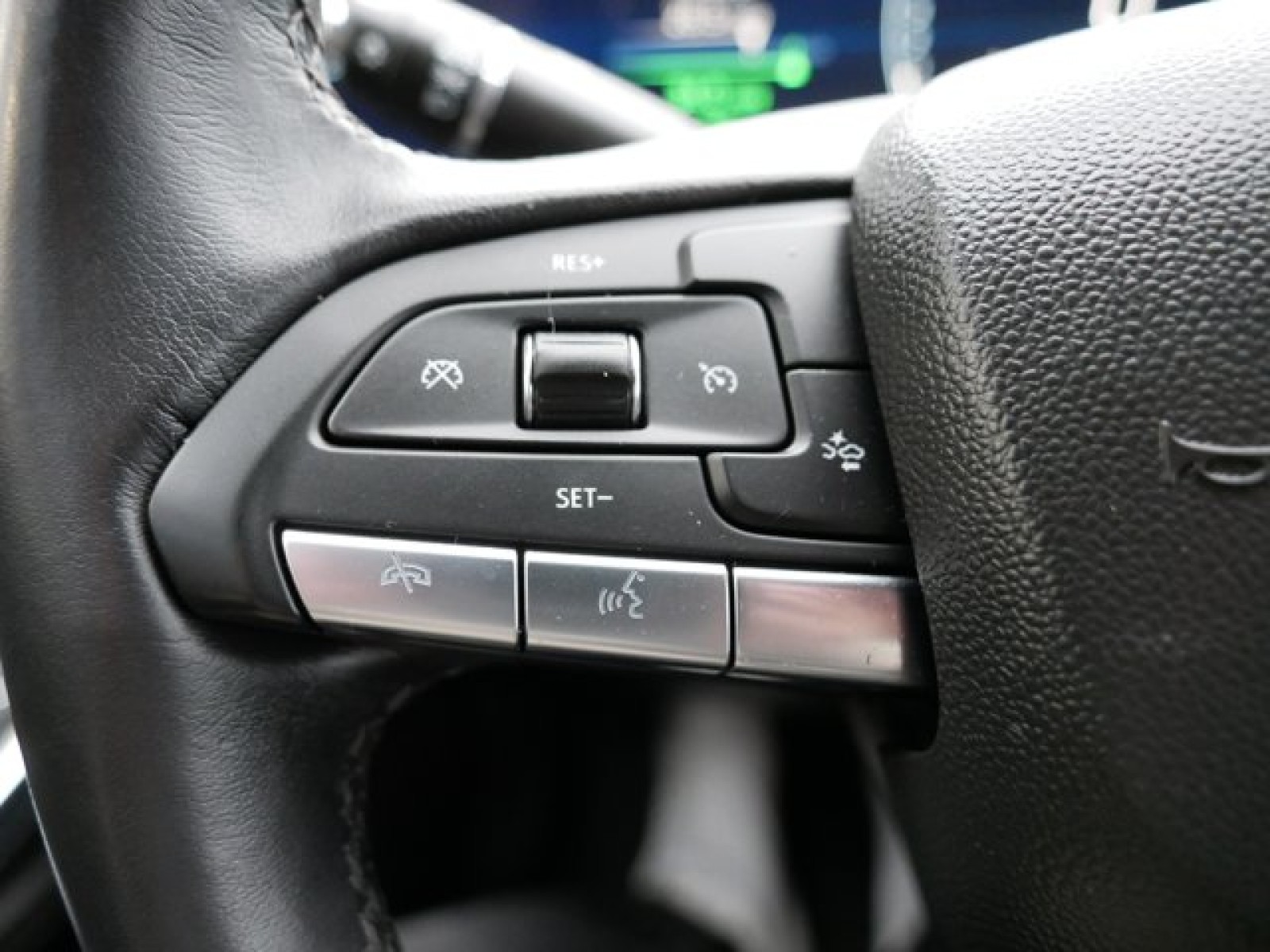Vehicle image 20 of 25