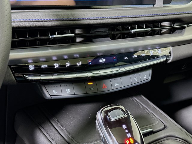 Vehicle image 10 of 20