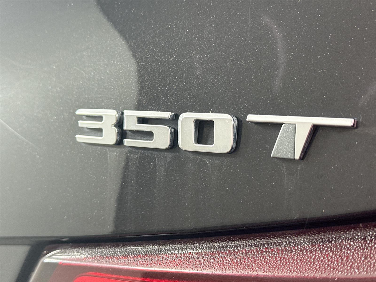 Vehicle image 13 of 52