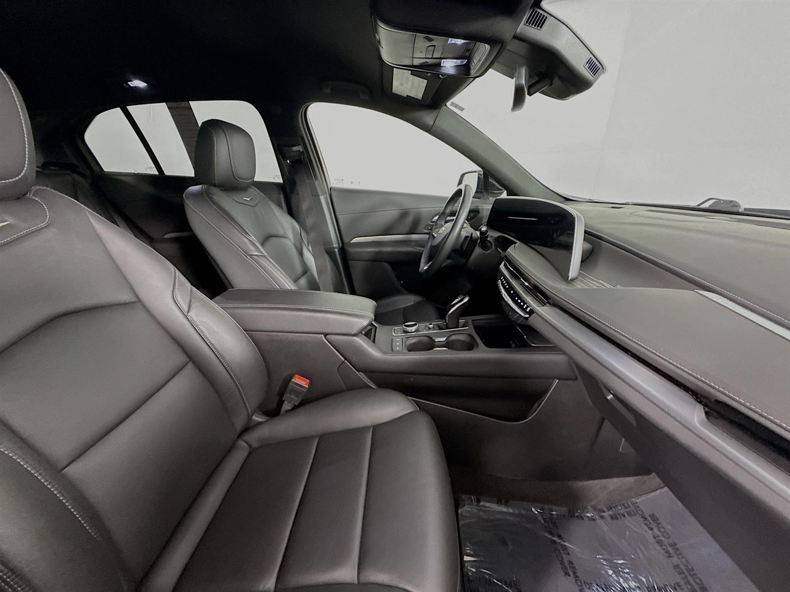 Vehicle image 49 of 52