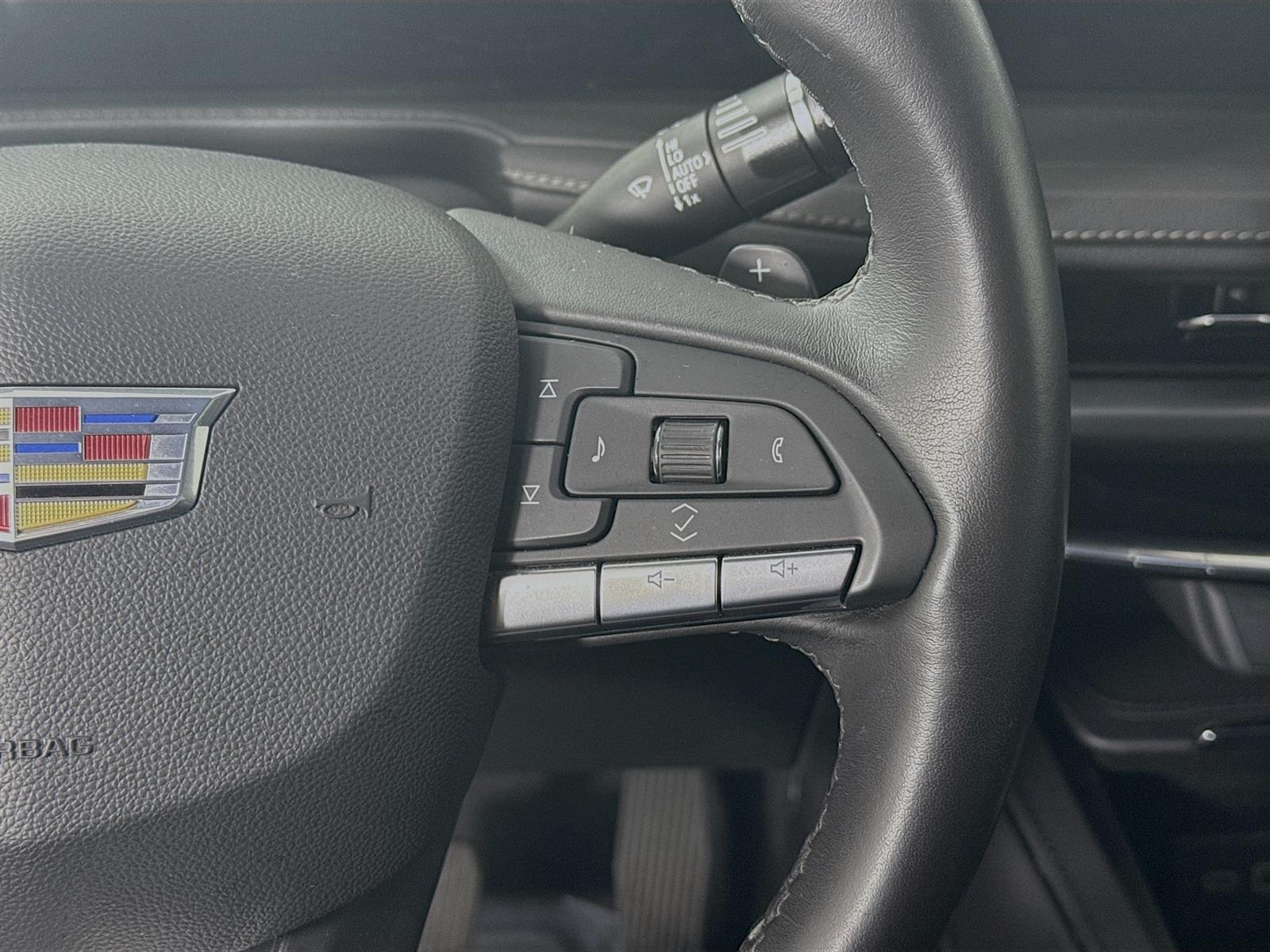Vehicle image 21 of 52