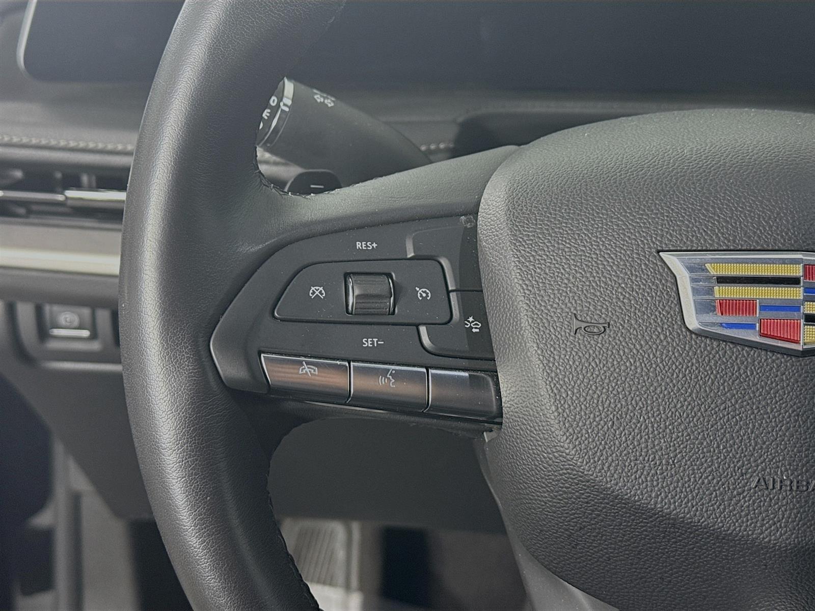 Vehicle image 19 of 52