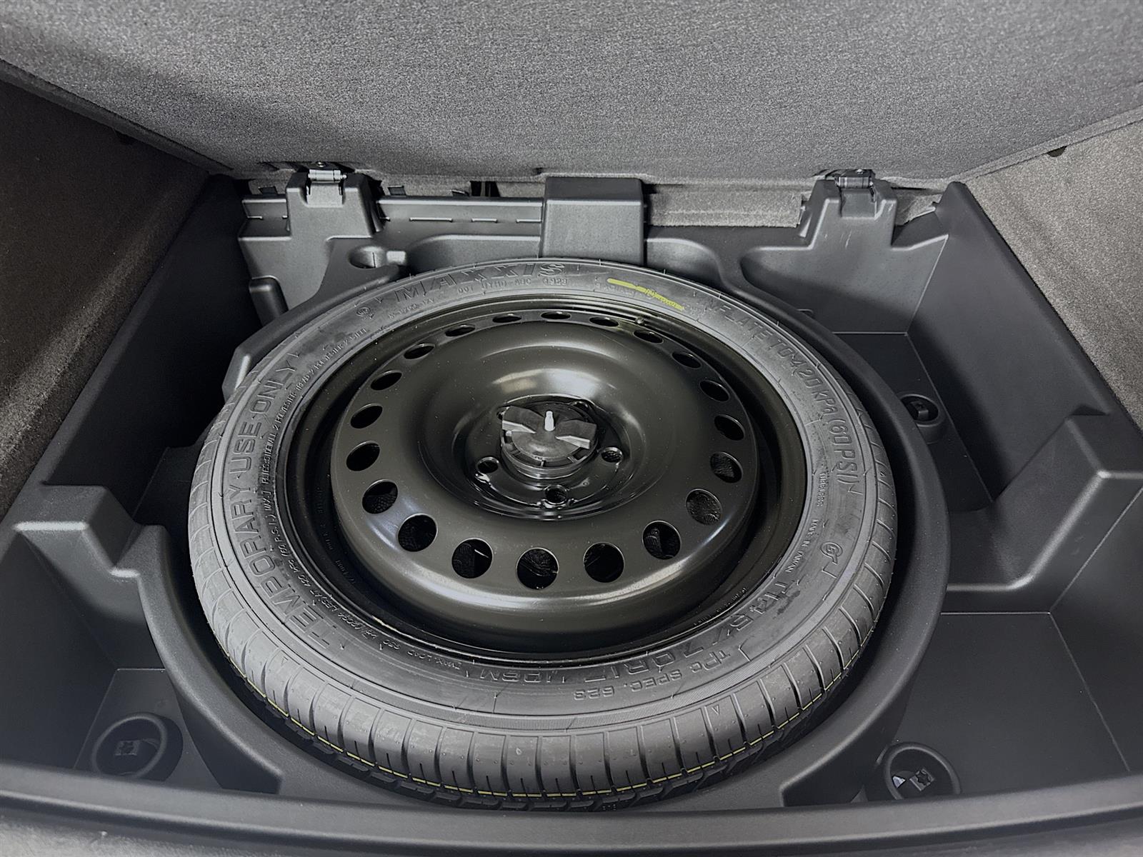 Vehicle image 45 of 52