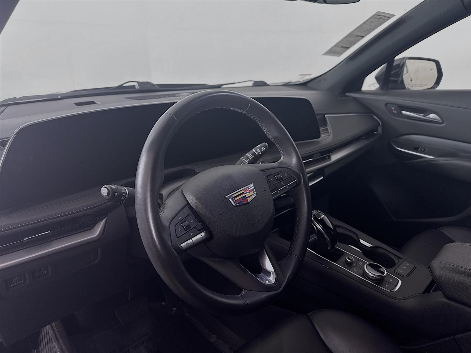 Vehicle image 15 of 52