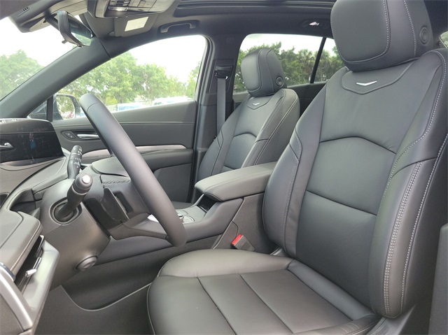 Vehicle image 19 of 33