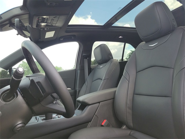 Vehicle image 28 of 33