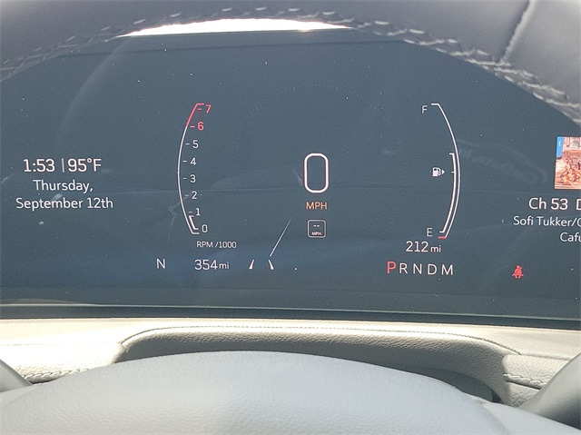 Vehicle image 23 of 33