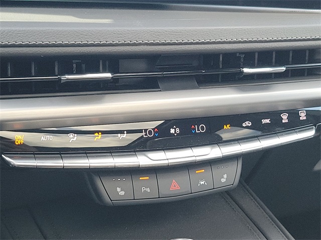 Vehicle image 25 of 33