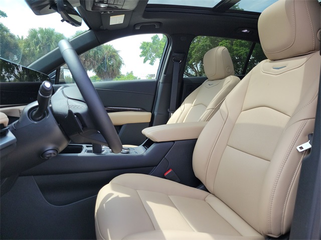 Vehicle image 19 of 34