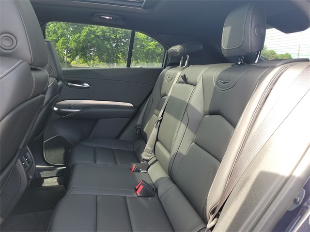 Vehicle image 31 of 35