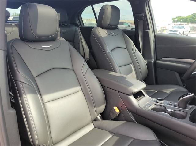 Vehicle image 34 of 35