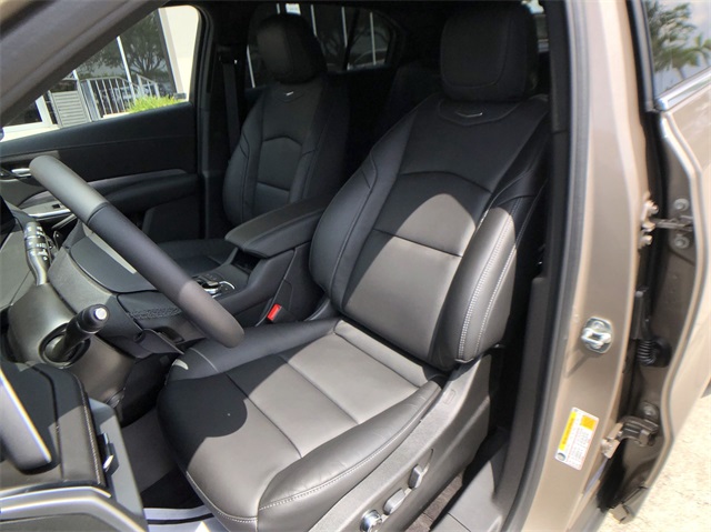 Vehicle image 19 of 33