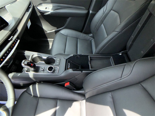 Vehicle image 29 of 33