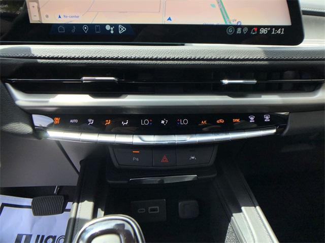 Vehicle image 27 of 33
