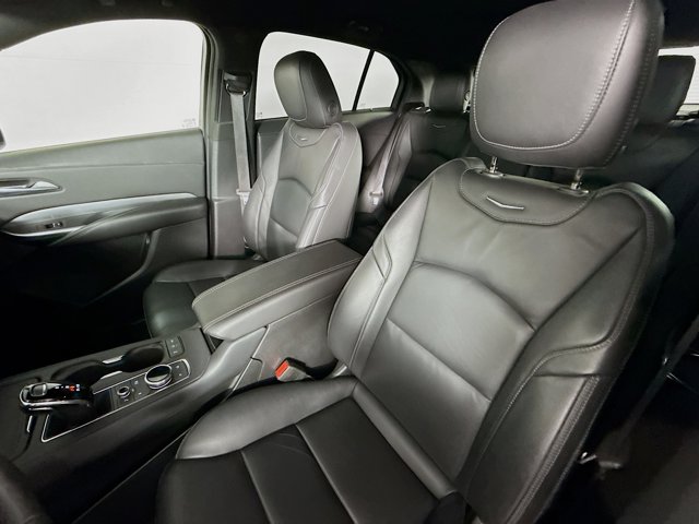 Vehicle image 25 of 34