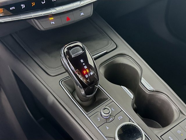 Vehicle image 20 of 34