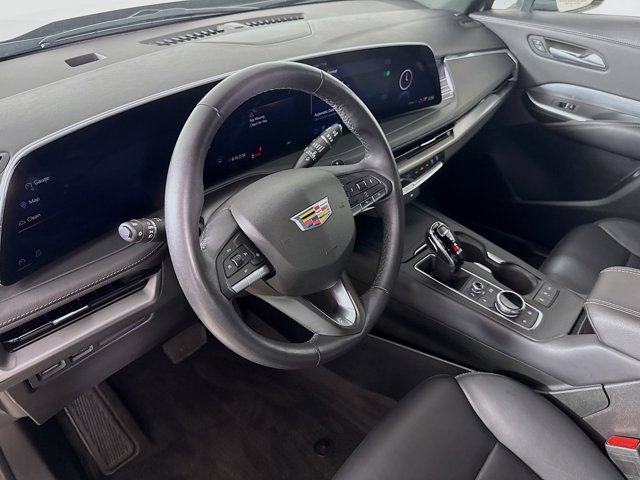 Vehicle image 10 of 34