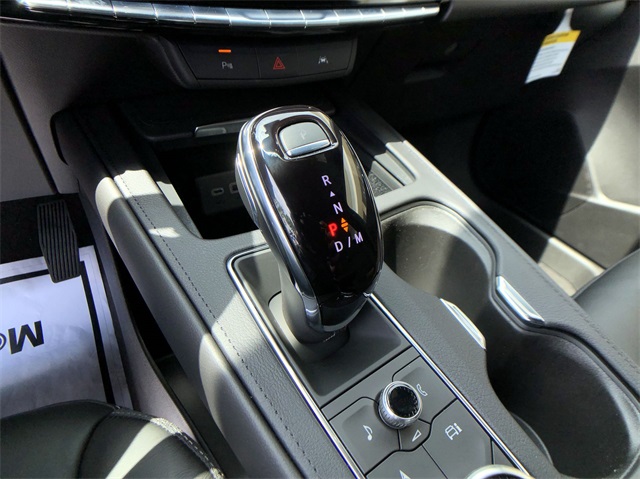 Vehicle image 28 of 33