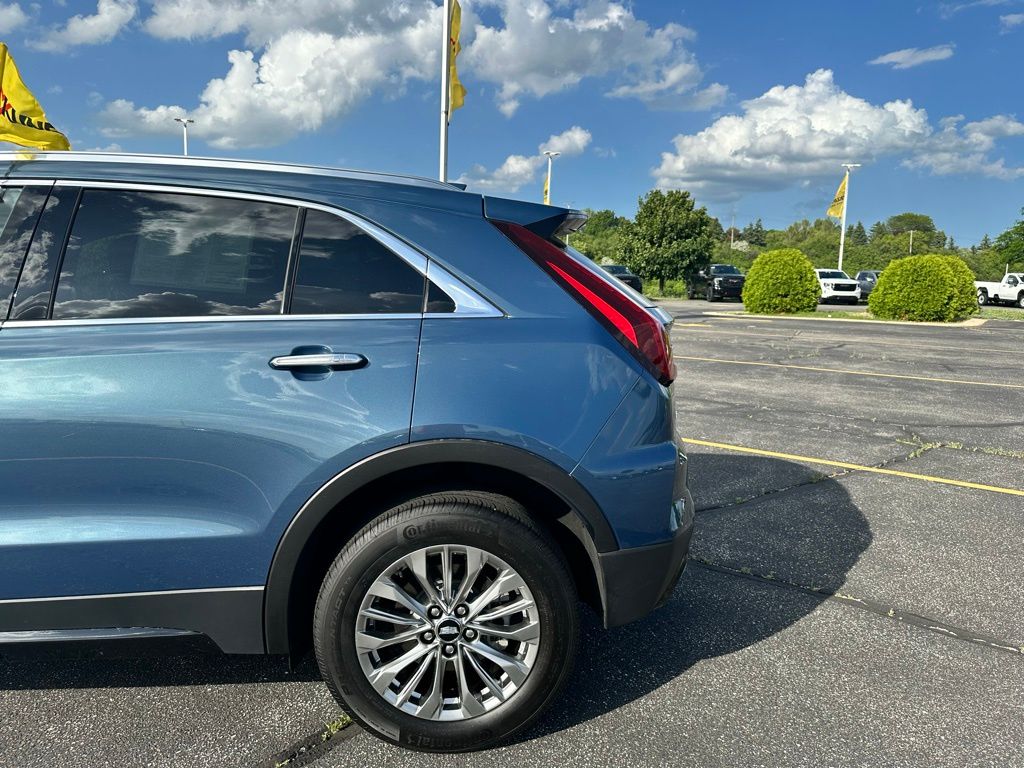Vehicle image 3 of 27