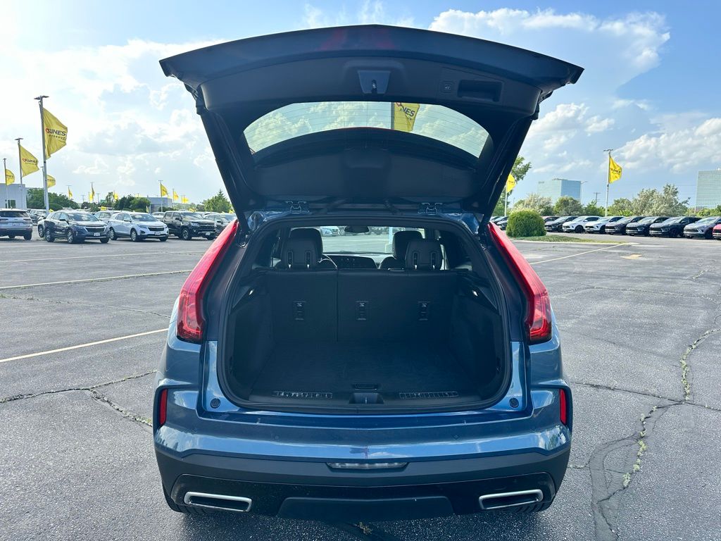 Vehicle image 11 of 27
