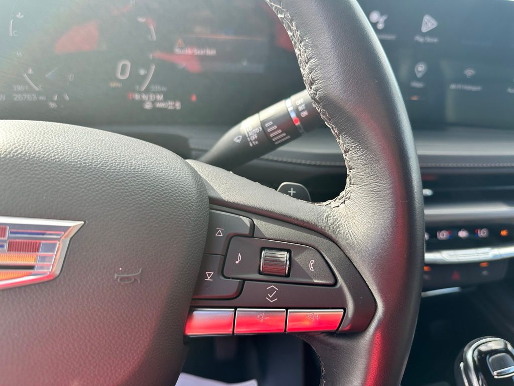 Vehicle image 17 of 27