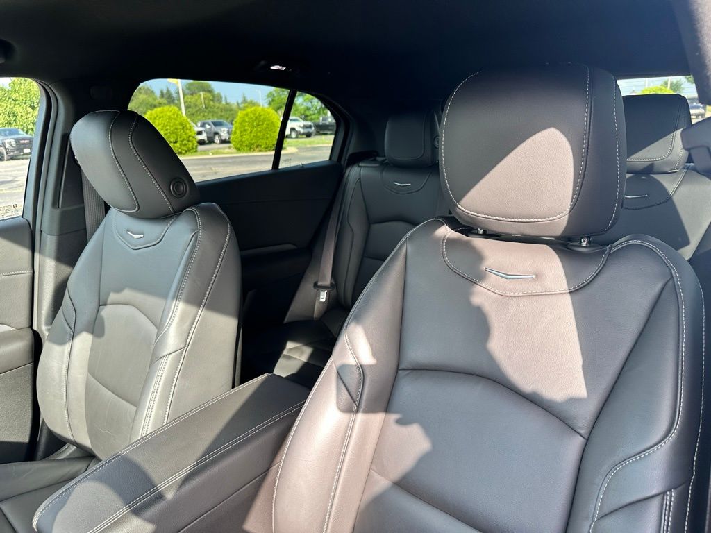 Vehicle image 12 of 27