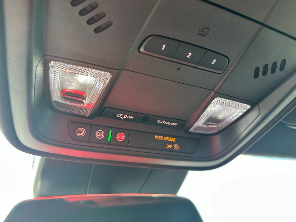 Vehicle image 23 of 27