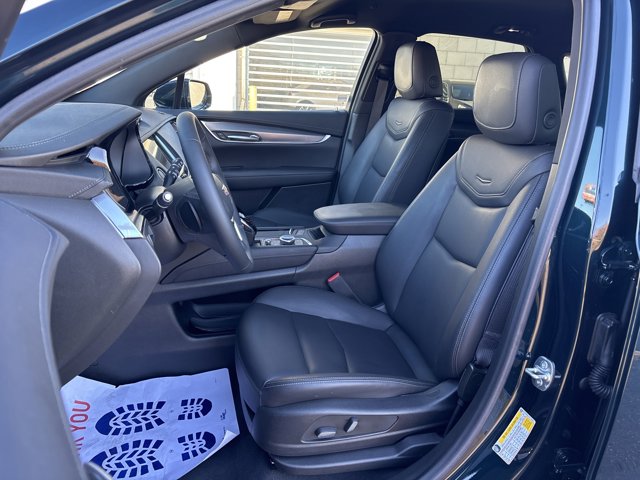 Vehicle image 24 of 32