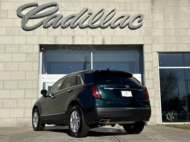 Vehicle image 8 of 32