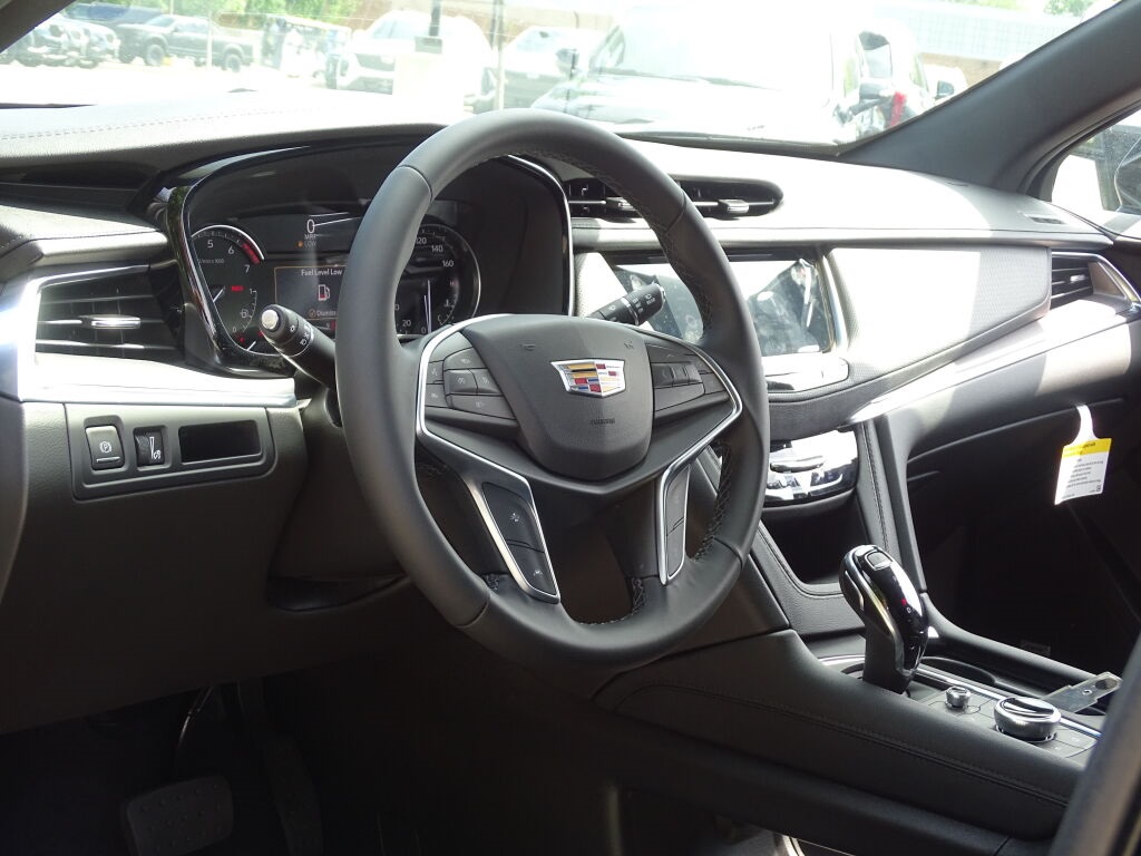 Vehicle image 20 of 36