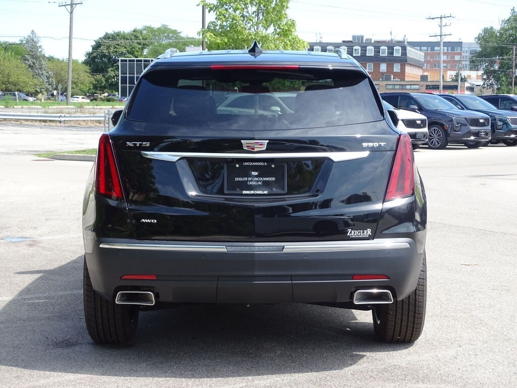 Vehicle image 9 of 36