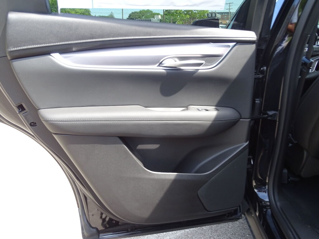 Vehicle image 26 of 36