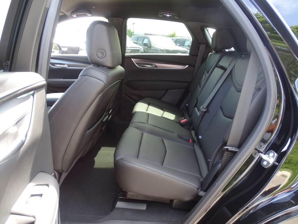 Vehicle image 15 of 36