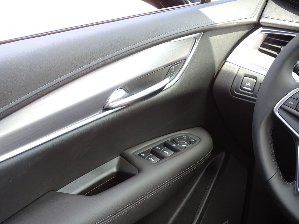 Vehicle image 31 of 36