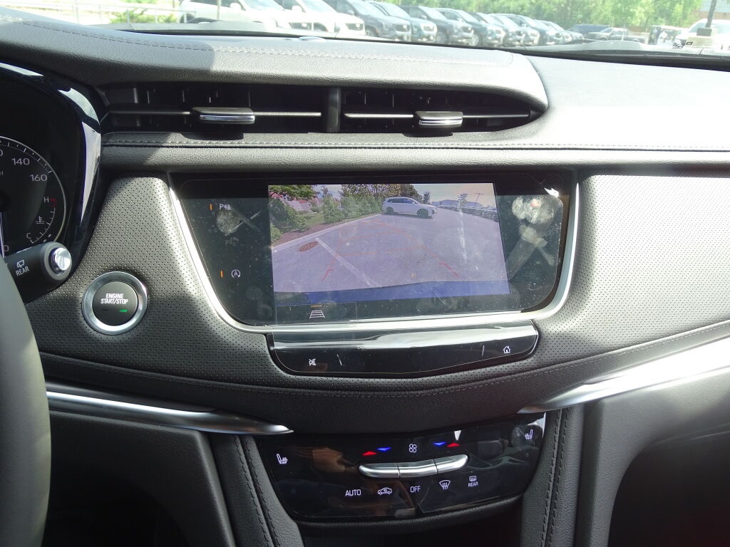 Vehicle image 23 of 36