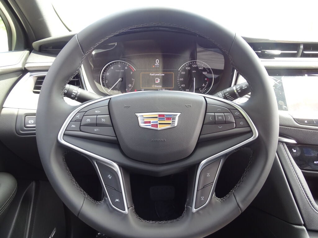 Vehicle image 34 of 36
