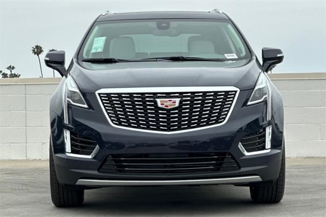 Vehicle image 2 of 33