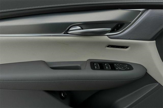 Vehicle image 24 of 33