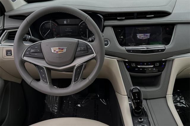 Vehicle image 14 of 33