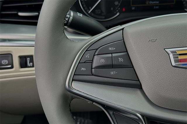 Vehicle image 18 of 33