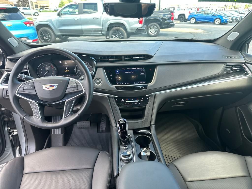 Vehicle image 19 of 37