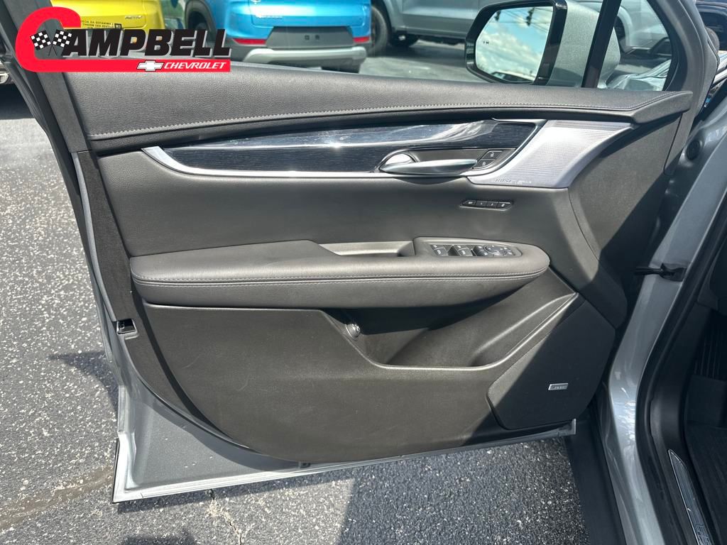 Vehicle image 17 of 37