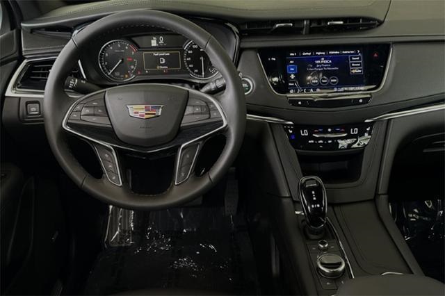 Vehicle image 14 of 33