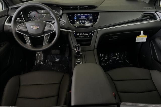 Vehicle image 13 of 33