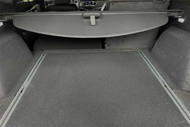 Vehicle image 10 of 33